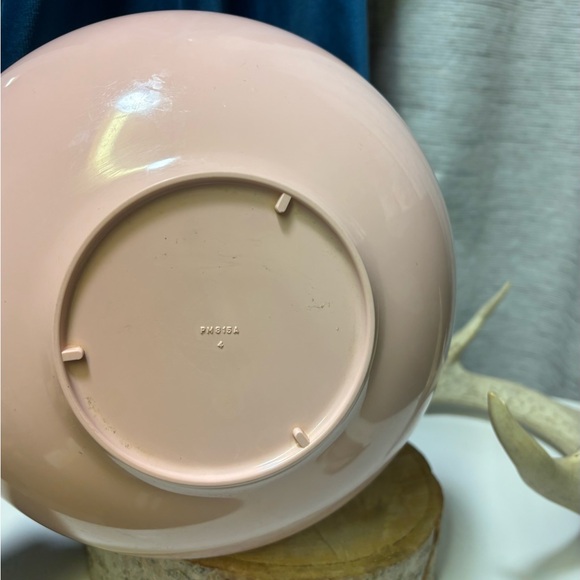 Vintage MCM Pink Melamine PM815A-4 Divided Round Serving Bowl - Picture 4 of 4